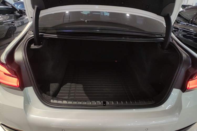 Used BMW 5 Series 2023 530Li Leading Model M Sport Package Trunk