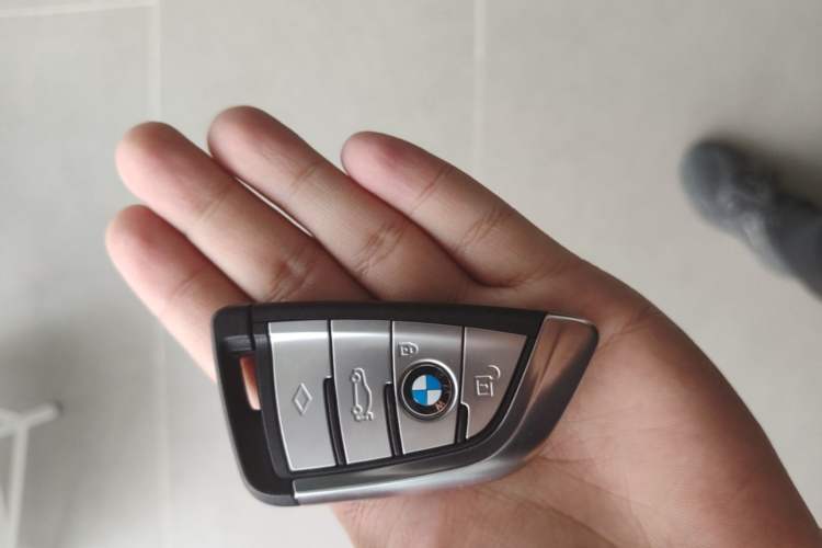 Used BMW 5 Series 2023 530Li Leading Model M Sport Package Vehicle Key