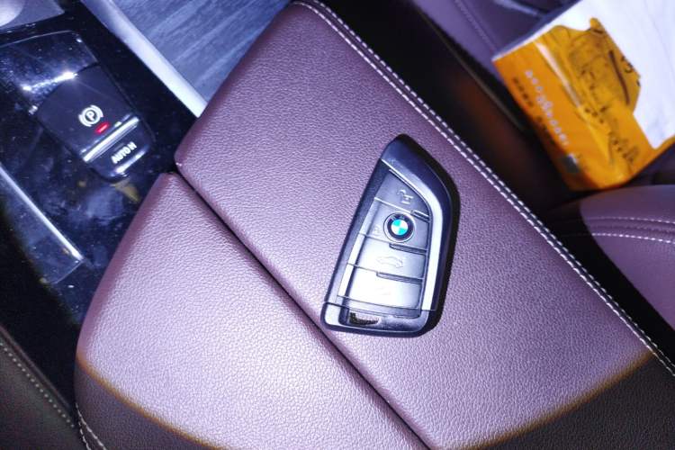 Used BMW 5 Series 2023 530Li Leading Model M Sport Package Vehicle Key