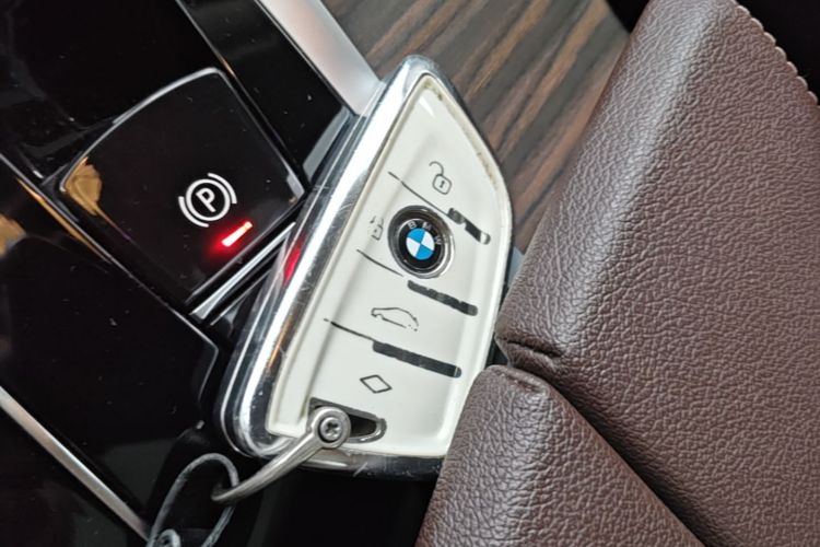 Used BMW 5 Series 2023 530Li Leading Edition Luxury Package Vehicle Key