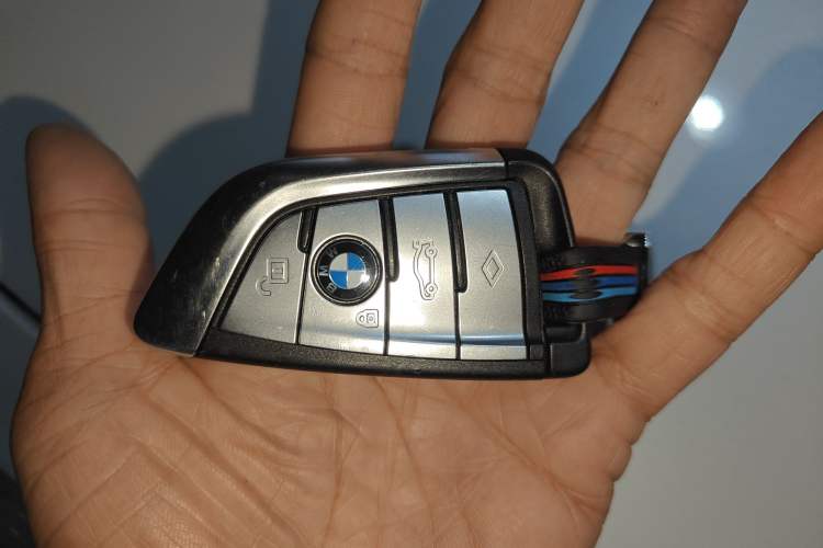 Used BMW 5 Series 2023 530Li Leading Edition Luxury Package Vehicle Key