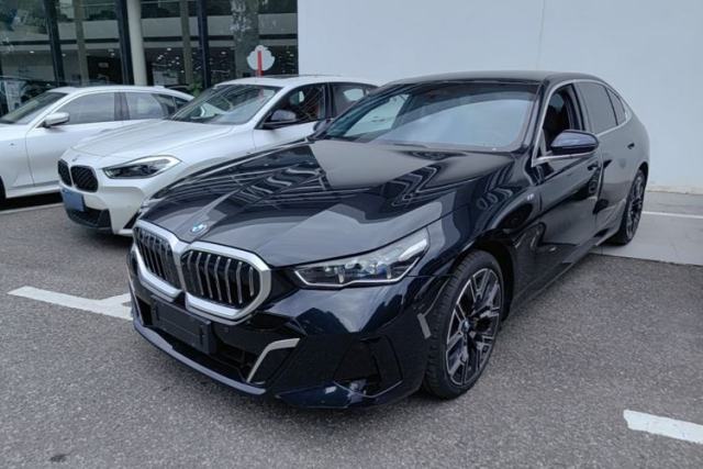 Used BMW 5 Series 2024 530Li Luxury Edition M Sport Package