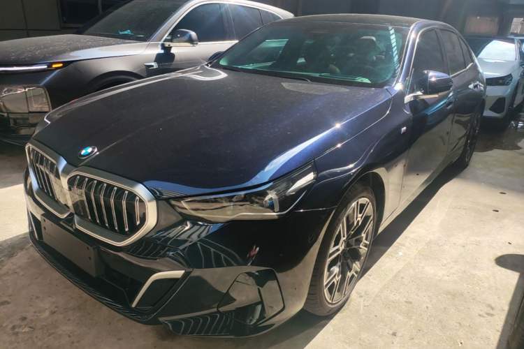 Used BMW 5 Series 2024 530Li Luxury Edition M Sport Package Guazi used car, China used car export, Used car for sale, Used cars, Cheapest cars for sale