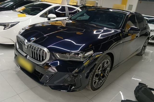 Used BMW 5 Series 2024 530Li Leading Model M Sport Package