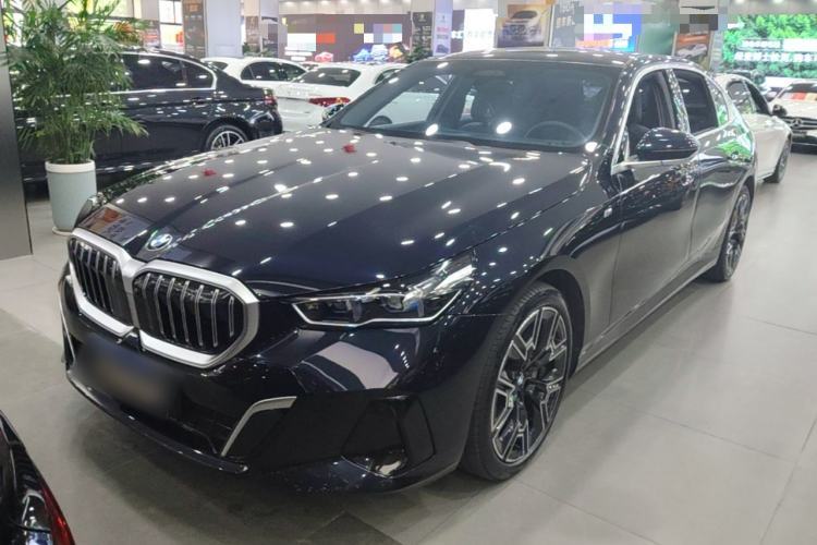 Used BMW 5 Series 2024 530Li Luxury Edition M Sport Package Guazi used car, China used car export, Used car for sale, Used cars, Cheapest cars for sale