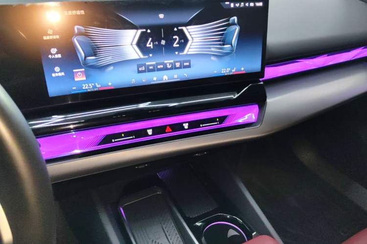 Used BMW 5 Series 2024 530Li Leading Model M Sport Package Audio And AC Panel