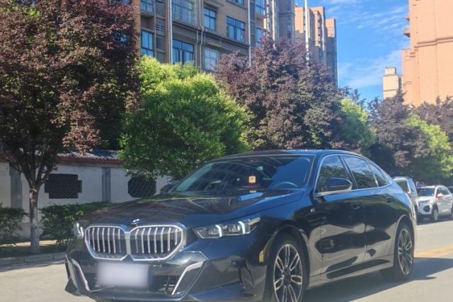 Used BMW 5 Series 2024 525Li M Sport Package