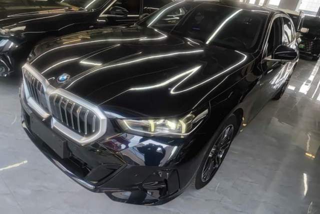 BMW 5 Series 2024 530Li Leading Model M Sport Package usado