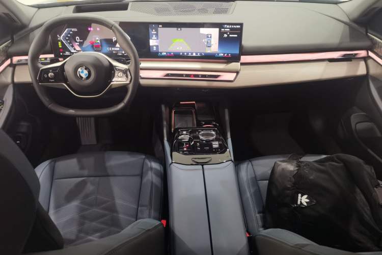 Used BMW 5 Series 2024 530Li xDrive Luxury Package Center Console