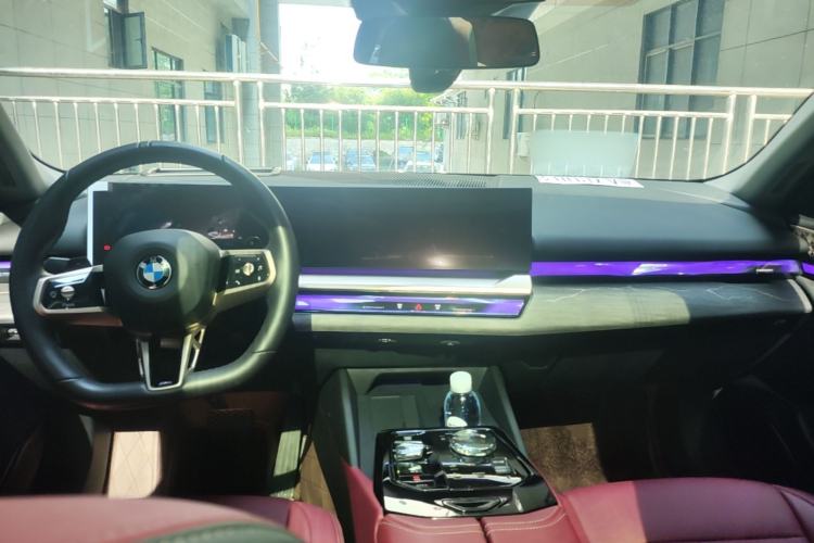 Used BMW 5 Series 2024 530Li Luxury Edition M Sport Package Center Console