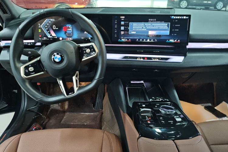Used BMW 5 Series 2024 530Li Leading Luxury Package Center Console