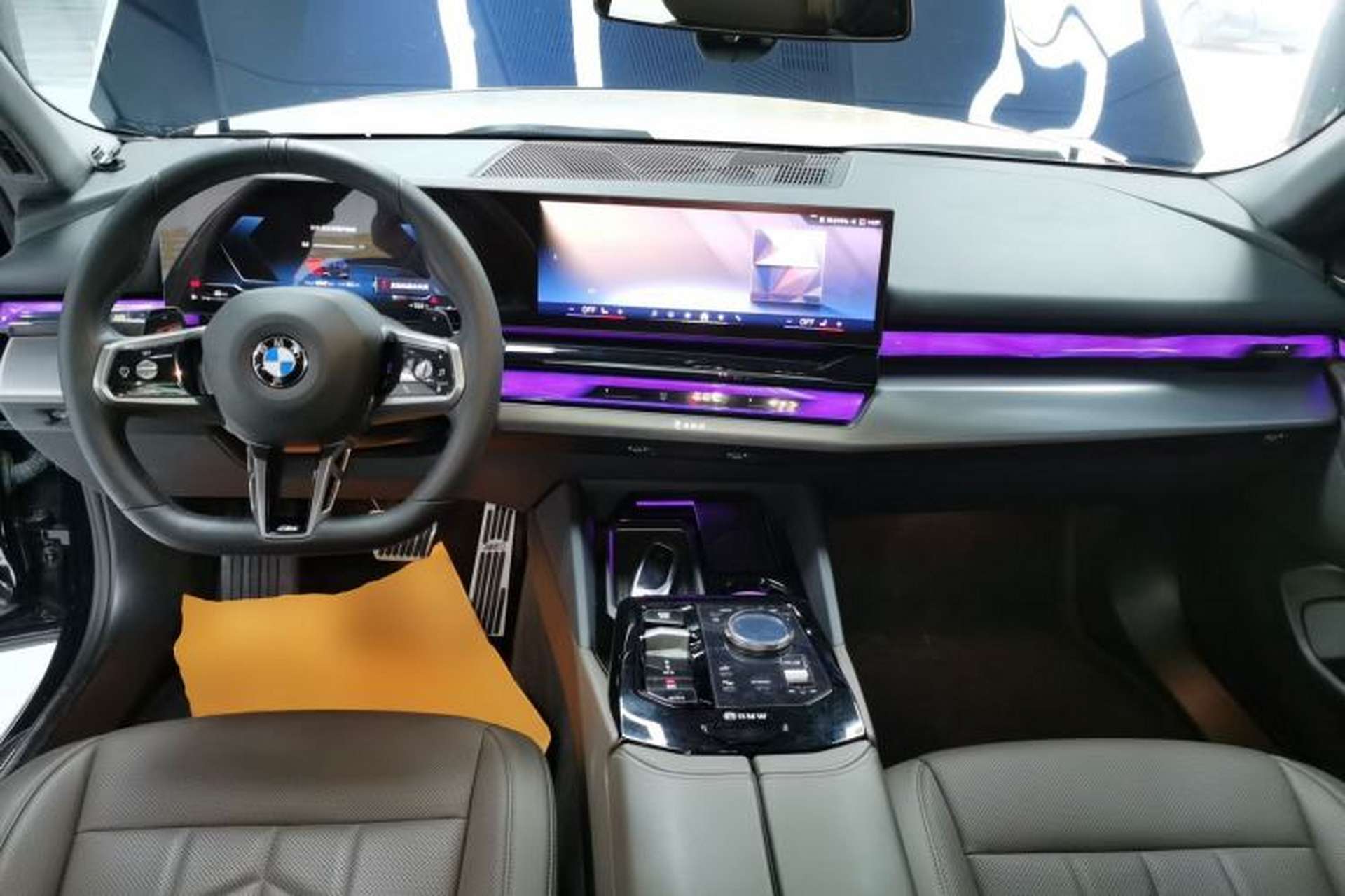 Used BMW 5 Series 2024 530Li Luxury Edition M Sport Package Center Console