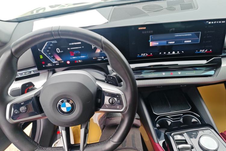 Used BMW 5 Series 2024 525i M Sport Package Center Console