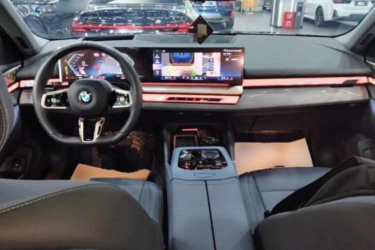 Used BMW 5 Series 2024 530Li Luxury Edition M Sport Package Center Console