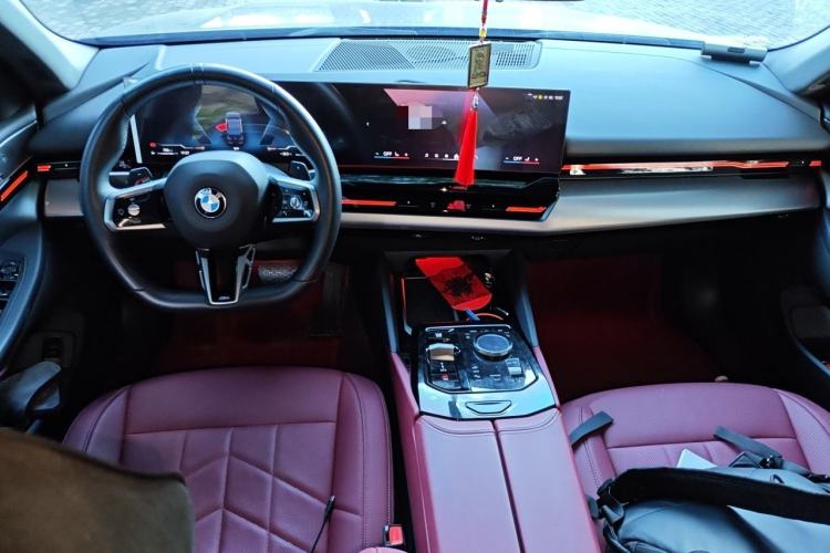 Used BMW 5 Series 2024 525Li M Sport Package Center Console