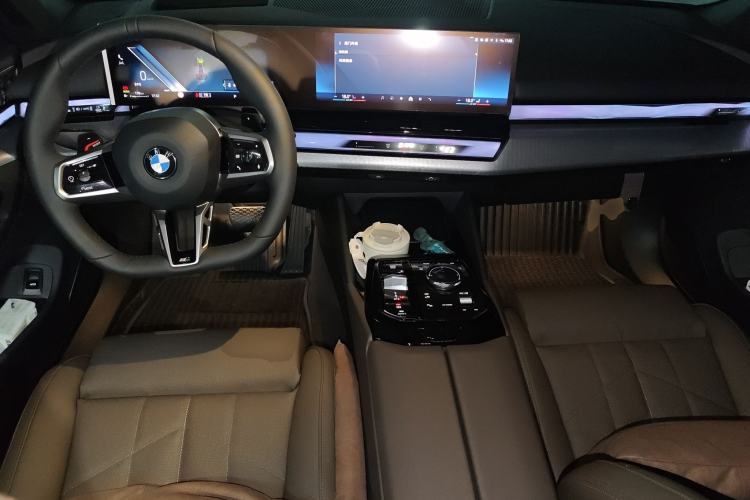 Used BMW 5 Series 2024 530i Luxury Edition M Sport Package Center Console