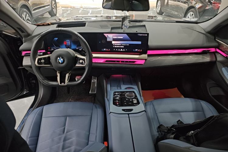 Used BMW 5 Series 2024 530Li Luxury Edition M Sport Package Center Console