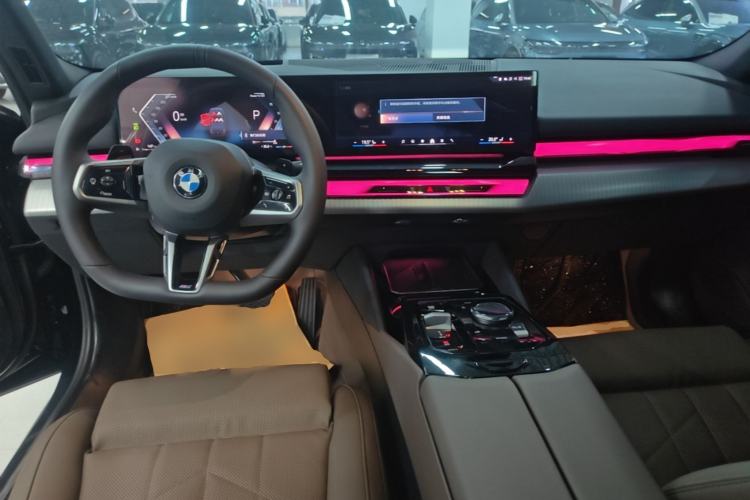 Used BMW 5 Series 2024 530i Luxury Edition M Sport Package Center Console