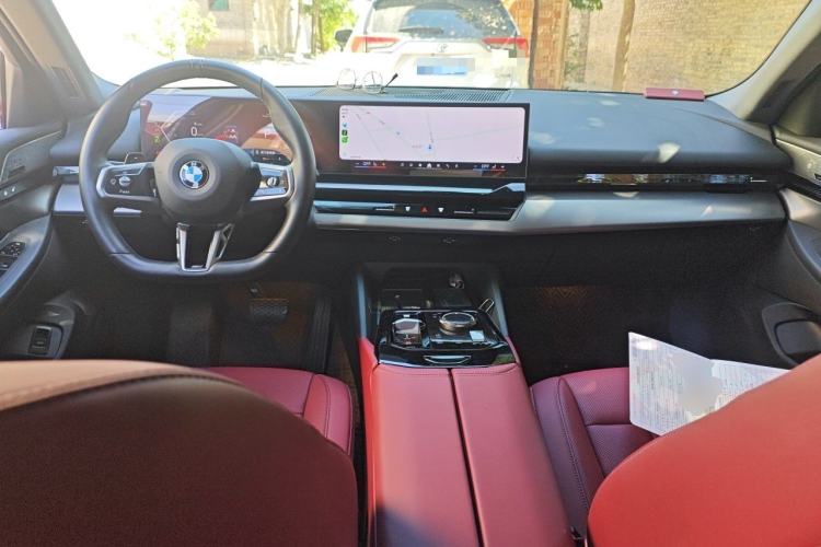 Used BMW 5 Series 2024 525Li M Sport Package Center Console