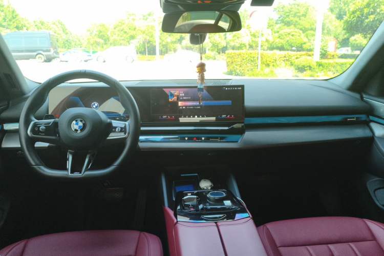 Used BMW 5 Series 2024 530Li Leading Model M Sport Package Center Console