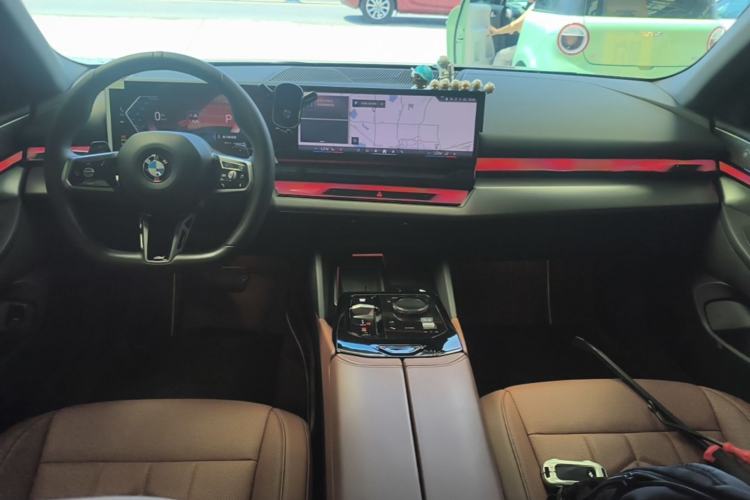 Used BMW 5 Series 2024 530Li Leading Model M Sport Package Center Console