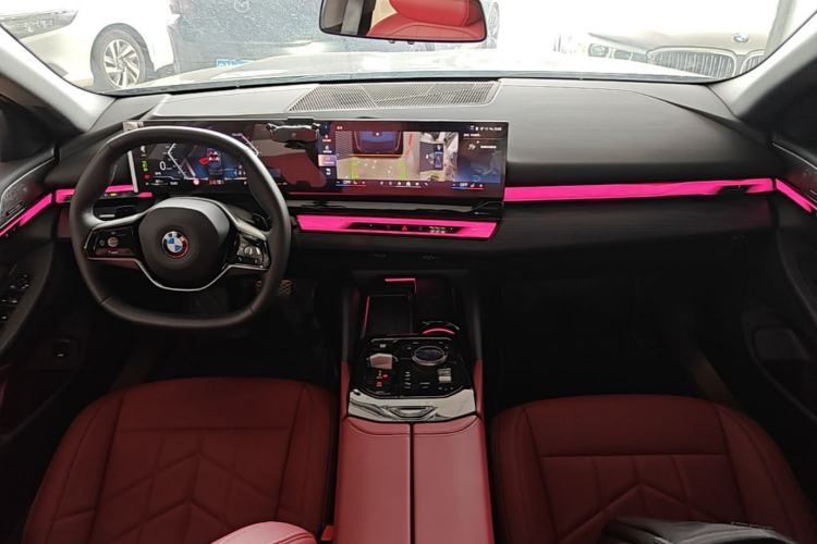 Used BMW 5 Series 2024 530Li Leading Luxury Package Center Console