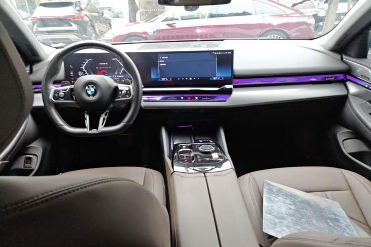 Used BMW 5 Series 2024 530Li Leading Model M Sport Package Center Console