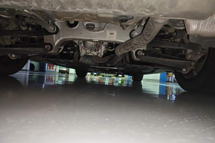 Used BMW 5 Series 2024 525Li M Sport Package Chassis Rear