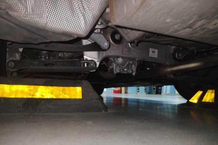 Used BMW 5 Series 2024 525Li Luxury Package Chassis Rear Left