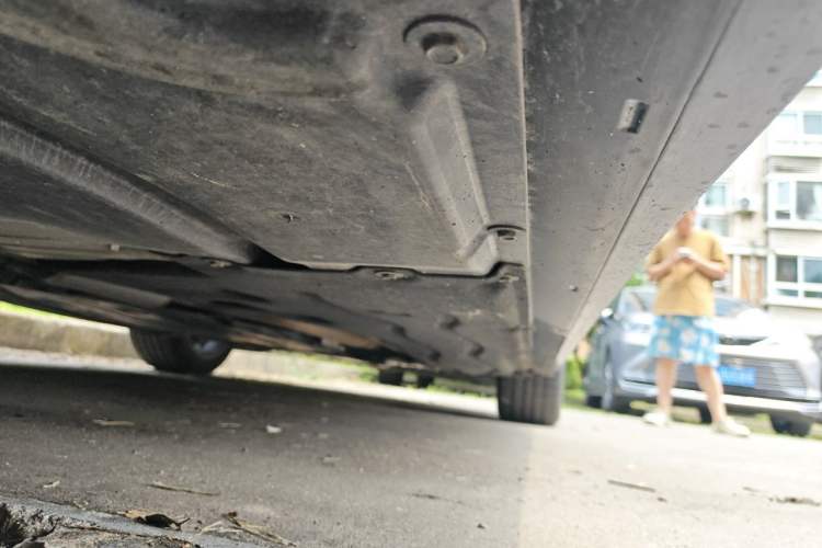 Used BMW 5 Series 2024 525Li M Sport Package Chassis Rear Right