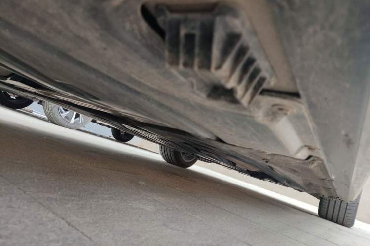 Used BMW 5 Series 2024 530Li Leading Model M Sport Package Chassis Rear Right