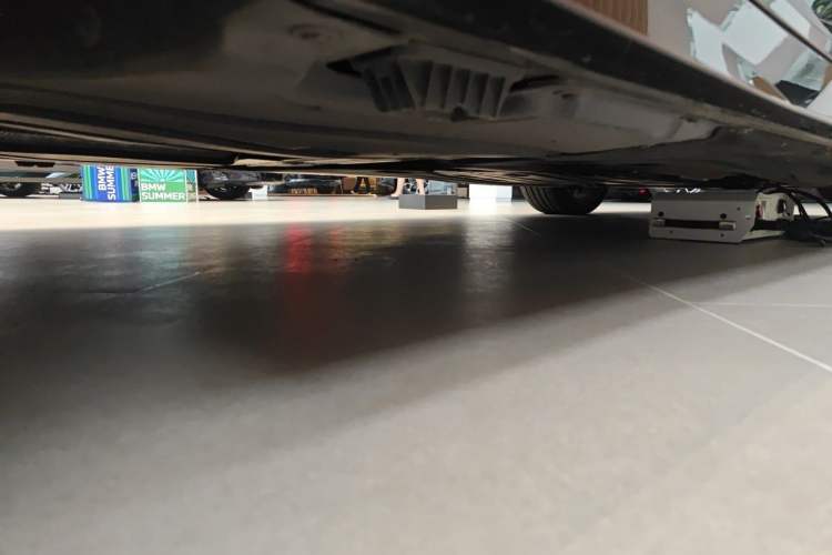 Used BMW 5 Series 2024 530Li Luxury Edition M Sport Package Chassis Rear Right
