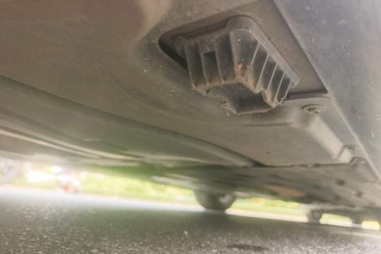 Used BMW 5 Series 2024 530Li Leading Model M Sport Package Chassis Rear Right