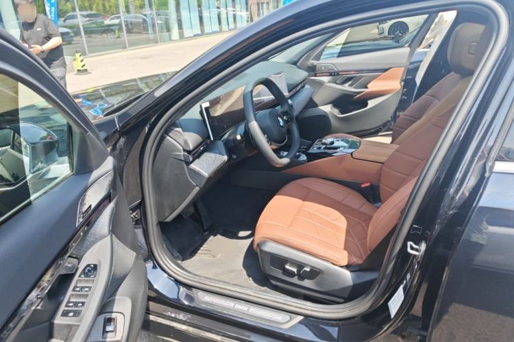 Used BMW 5 Series 2024 530Li Leading Luxury Package Driver Seat
