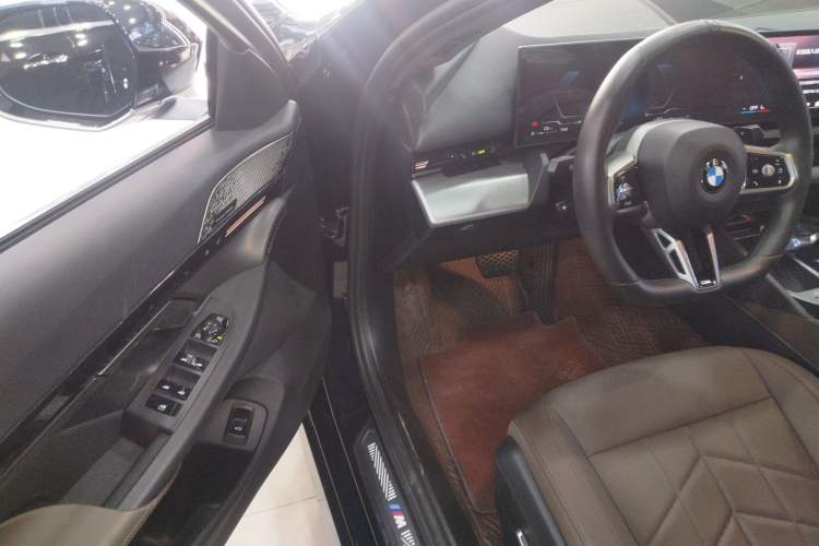 Used BMW 5 Series 2024 525Li M Sport Package Driver Seat