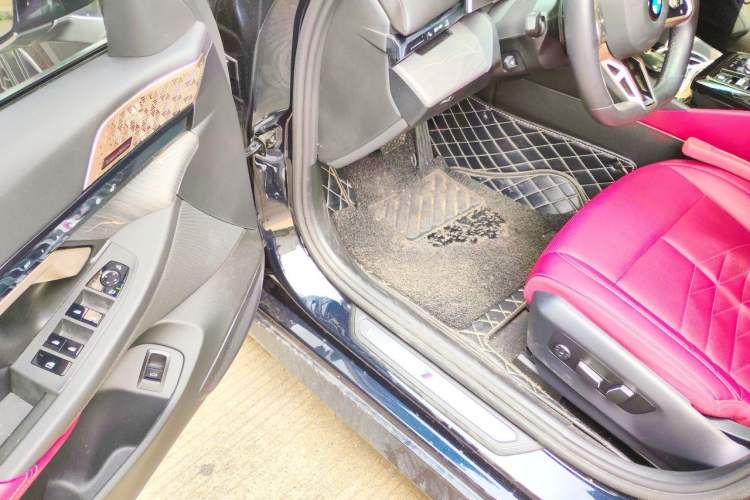 Used BMW 5 Series 2024 530Li Luxury Edition M Sport Package Driver Seat