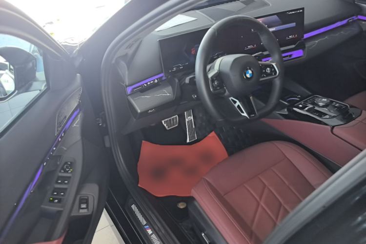 Used BMW 5 Series 2024 530Li Leading Model M Sport Package Driver Seat