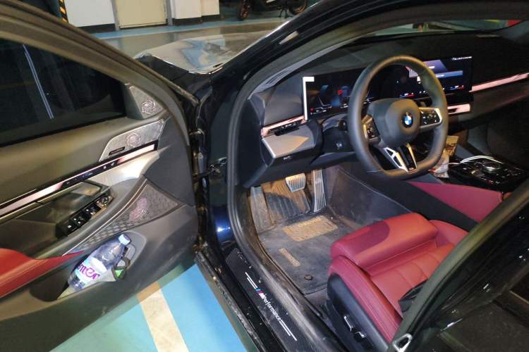 Used BMW 5 Series 2024 525i M Sport Package Driver Seat