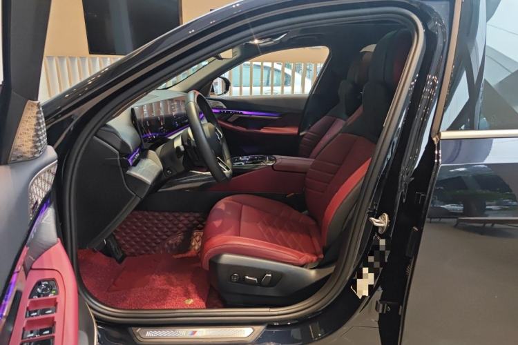 Used BMW 5 Series 2024 530Li Luxury Edition M Sport Package Driver Seat