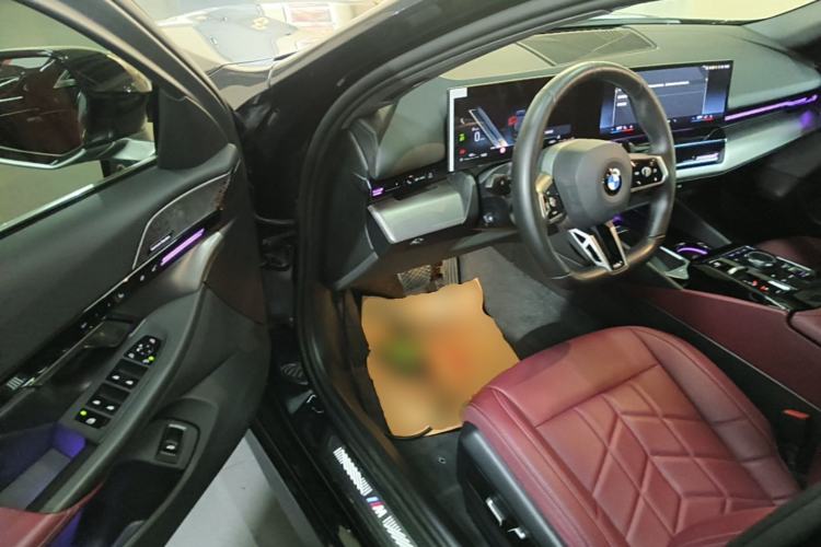 Used BMW 5 Series 2024 525Li M Sport Package Driver Seat