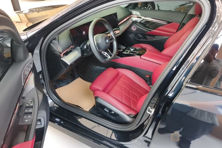 Used BMW 5 Series 2024 525i M Sport Package Driver Seat