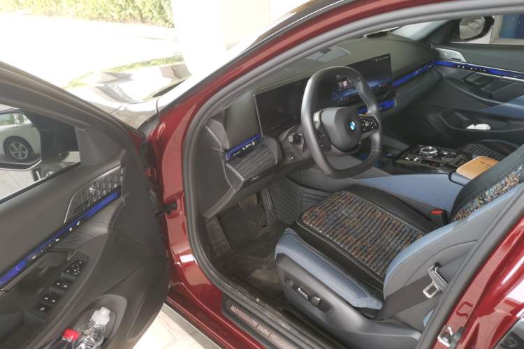 Used BMW 5 Series 2024 530Li Luxury Package Premium Edition Driver Seat