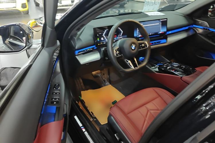 Used BMW 5 Series 2024 530Li Leading Model M Sport Package Driver Seat
