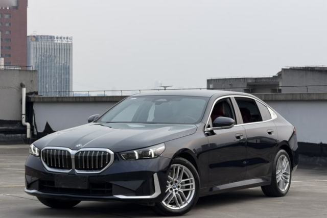 Used BMW 5 Series 2024 525Li Luxury Package