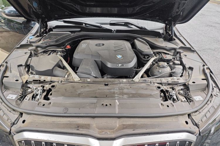 Used BMW 5 Series 2024 525Li M Sport Package Engine Bay