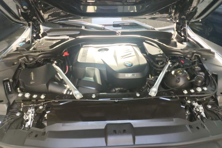 Used BMW 5 Series 2024 530Li Luxury Edition M Sport Package Engine Bay