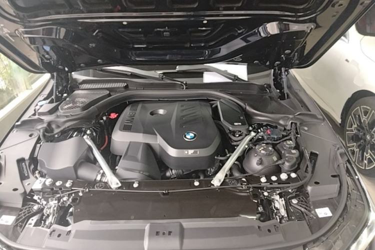 Used BMW 5 Series 2024 530Li Leading Model M Sport Package Engine Bay
