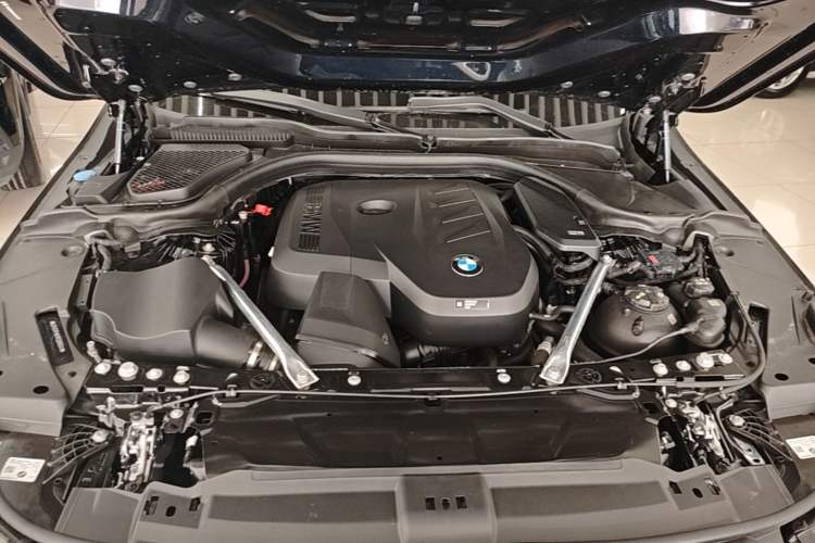 Used BMW 5 Series 2024 530Li Leading Luxury Package Engine Bay