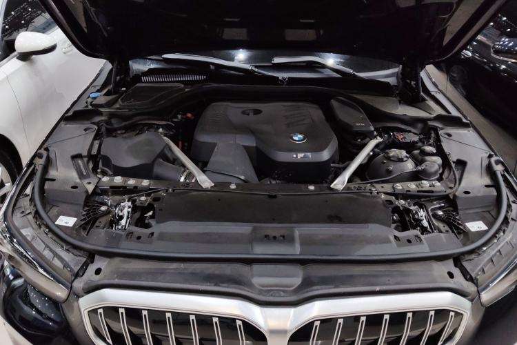 Used BMW 5 Series 2024 525Li Luxury Package Engine Bay