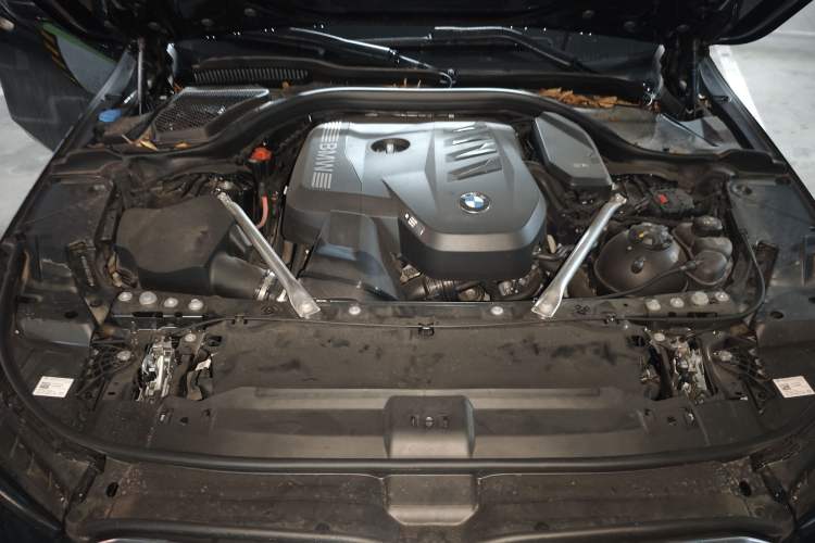 Used BMW 5 Series 2024 530i Leading Model M Sport Package Engine Bay